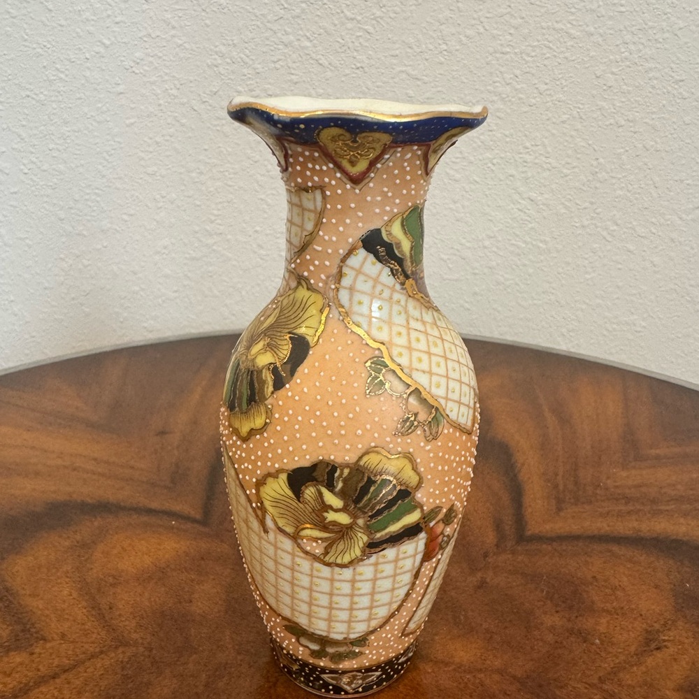 Vintage Japanese Porcelain Hand painted Peacock Vase 6”
